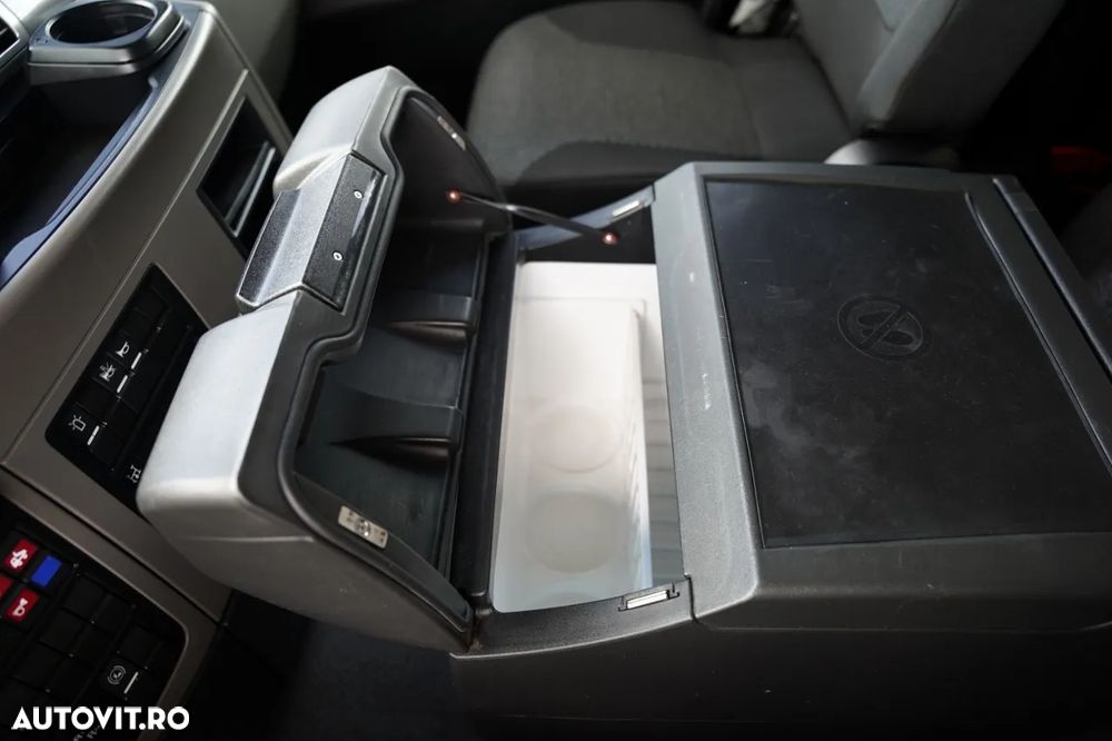 MAN TGS 35.500 / 8x4 / BASCULĂ SPATE MEILLER / IZOLATĂ / PENTRU ASFALT / HYDROCLASP / NAVI / 2021 - 28