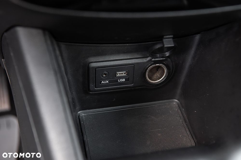 Hyundai ix20 1.6 Premium - 24