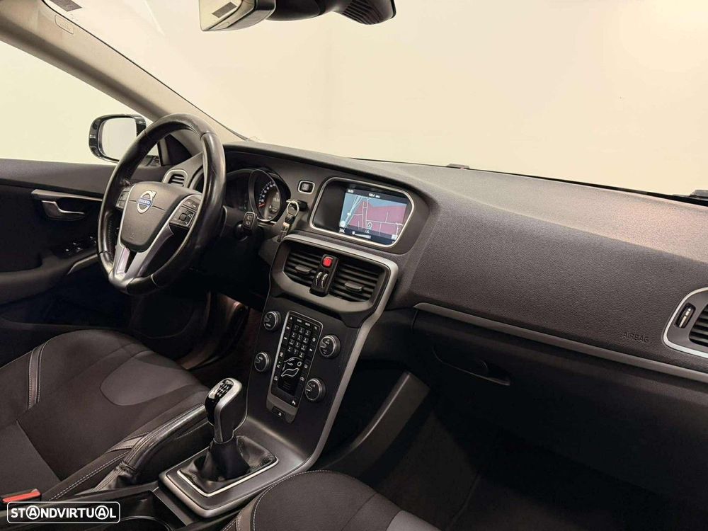 Volvo V40 1.6 D2 Momentum - 11