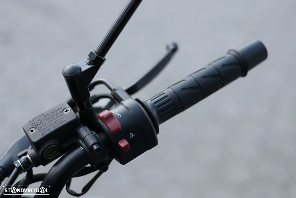 CF Moto 300NK - 8