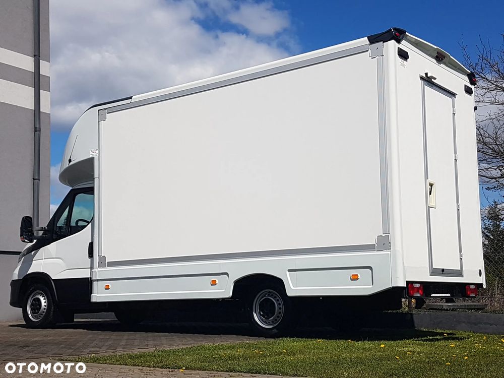 Iveco DAILY KONTENER NISKOPODŁOGOWY 4,43x2,23x2,42 SKLEP FOODTRUCK BAR KLIMA KONIOWÓZ KAMPER - 28