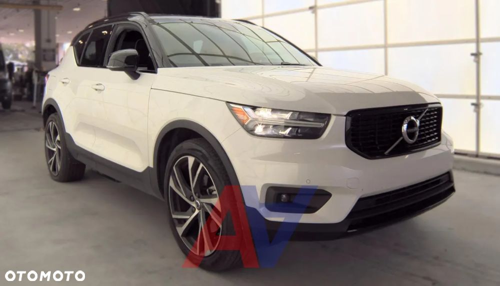 Volvo XC 40 T5 AWD Geartronic R-Design - 1