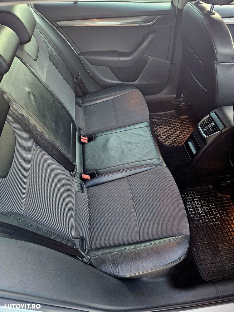 Skoda Octavia 1.6 TDI DSG Style - 22