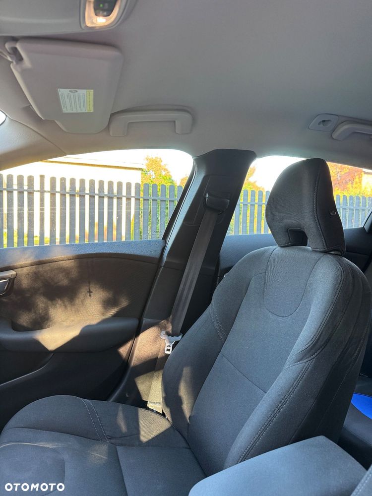 Volvo V40 D2 - 5