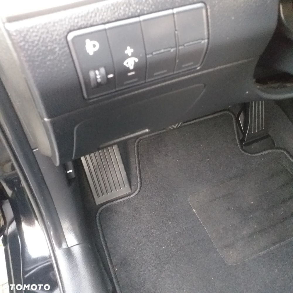 Hyundai i30 1.4 Intro Edition - 16