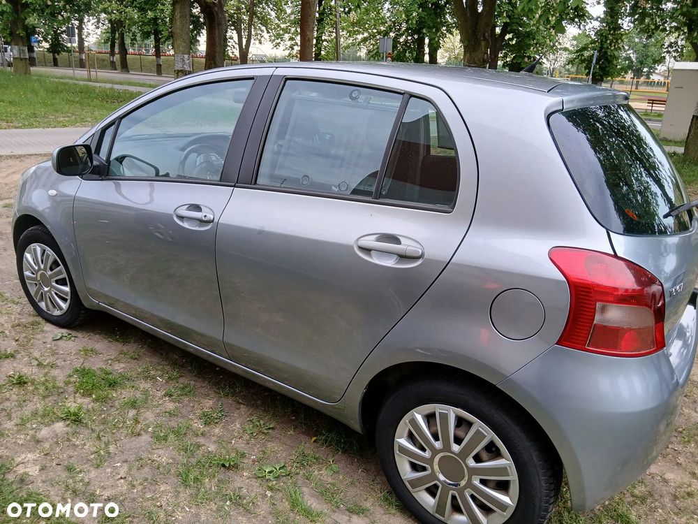 Toyota Yaris - 2