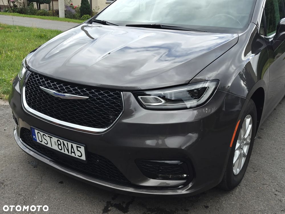 Chrysler Pacifica - 7