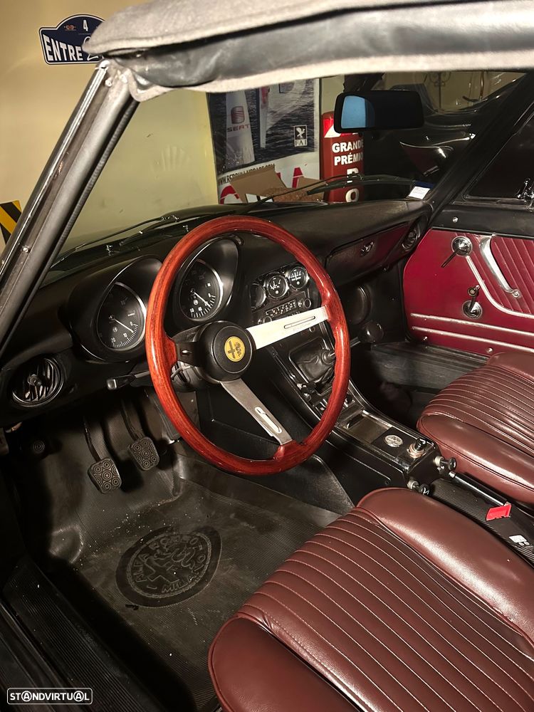 Alfa Romeo Spider - 3