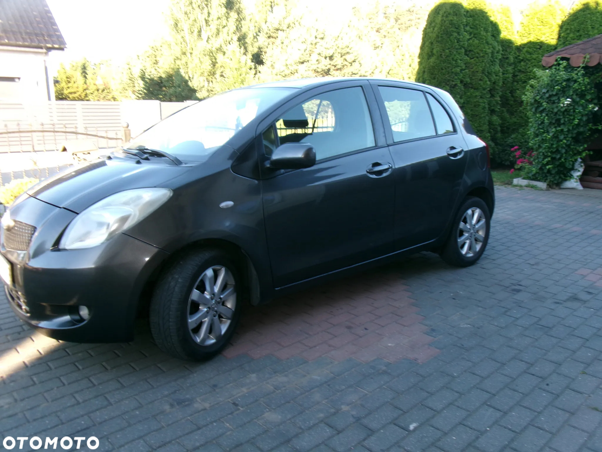 Toyota Yaris - 14