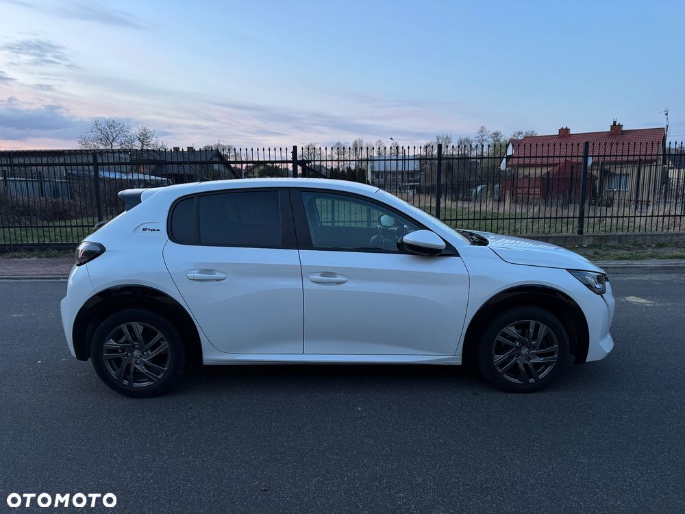 Peugeot 208 PureTech 100 EAT8 Allure Pack - 29