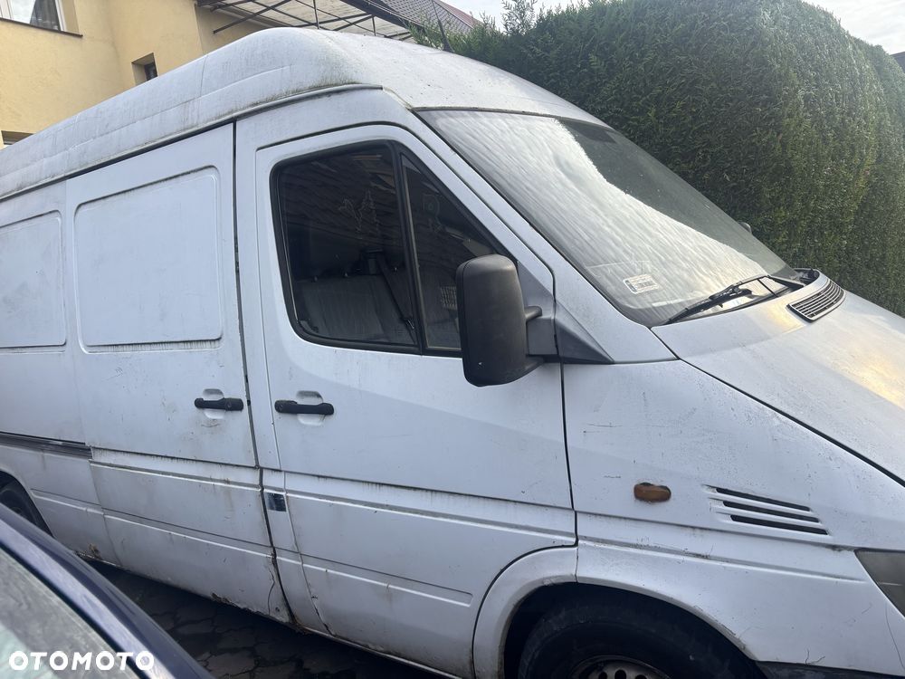 Mercedes-Benz Sprinter 2001 photo 3