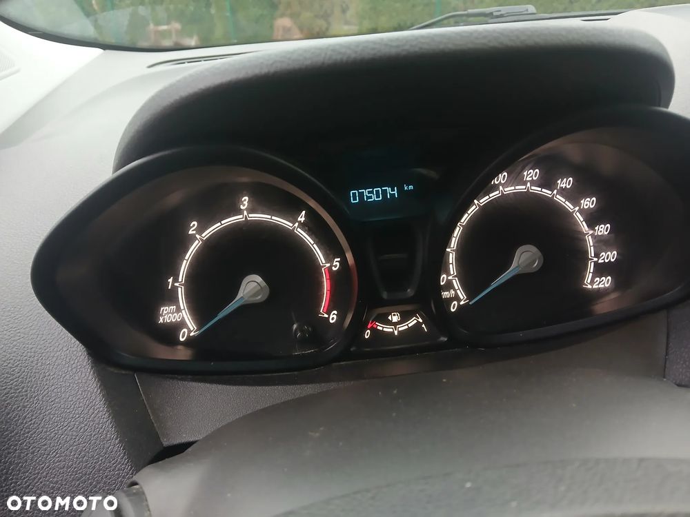 Ford Transit Courier - 6