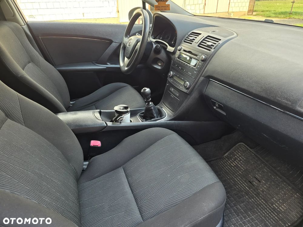 Toyota Avensis 2.0 D-4D Luna - 11
