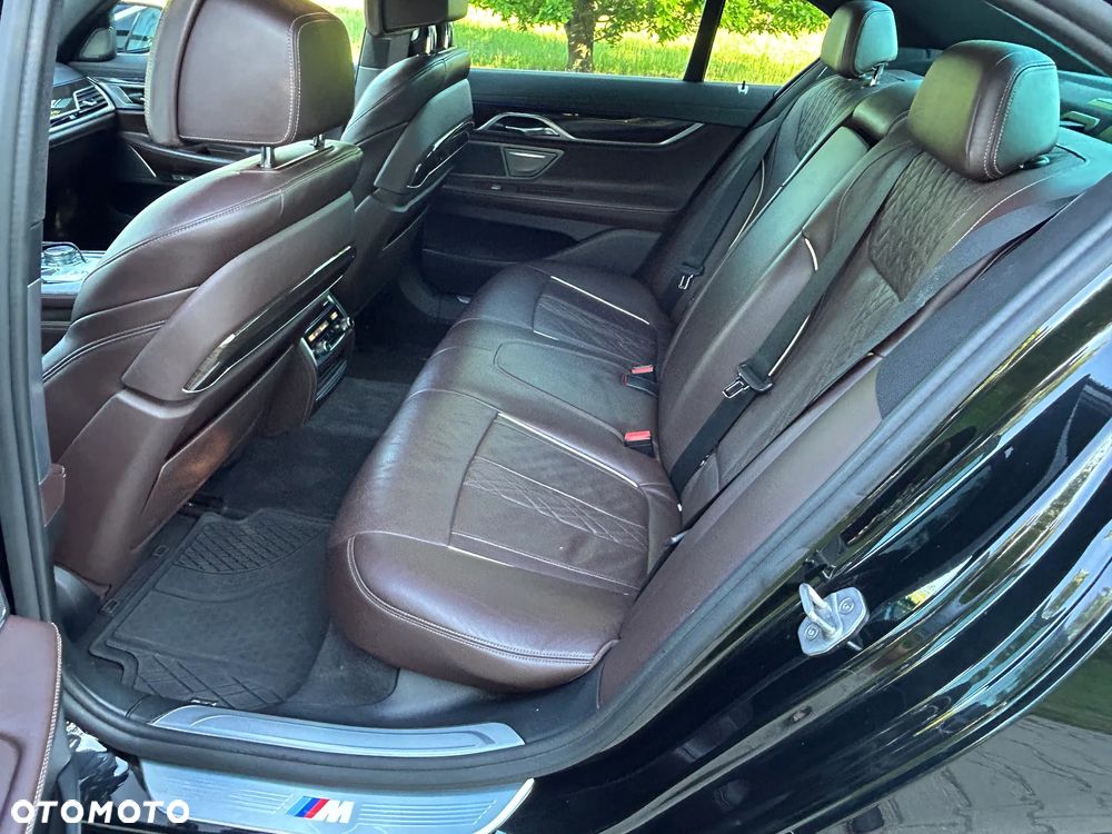 BMW Seria 7 740d xDrive - 21