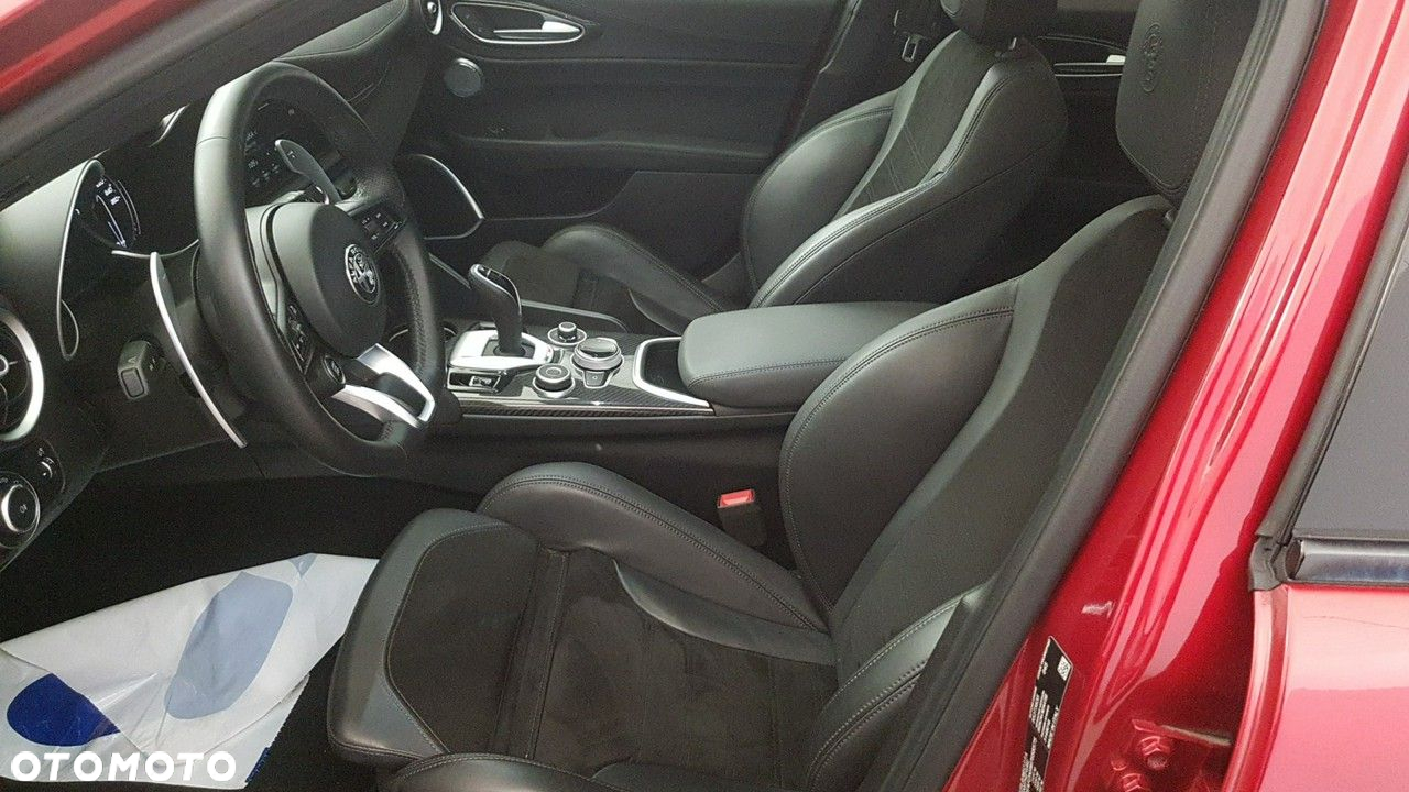 Alfa Romeo Giulia - 21