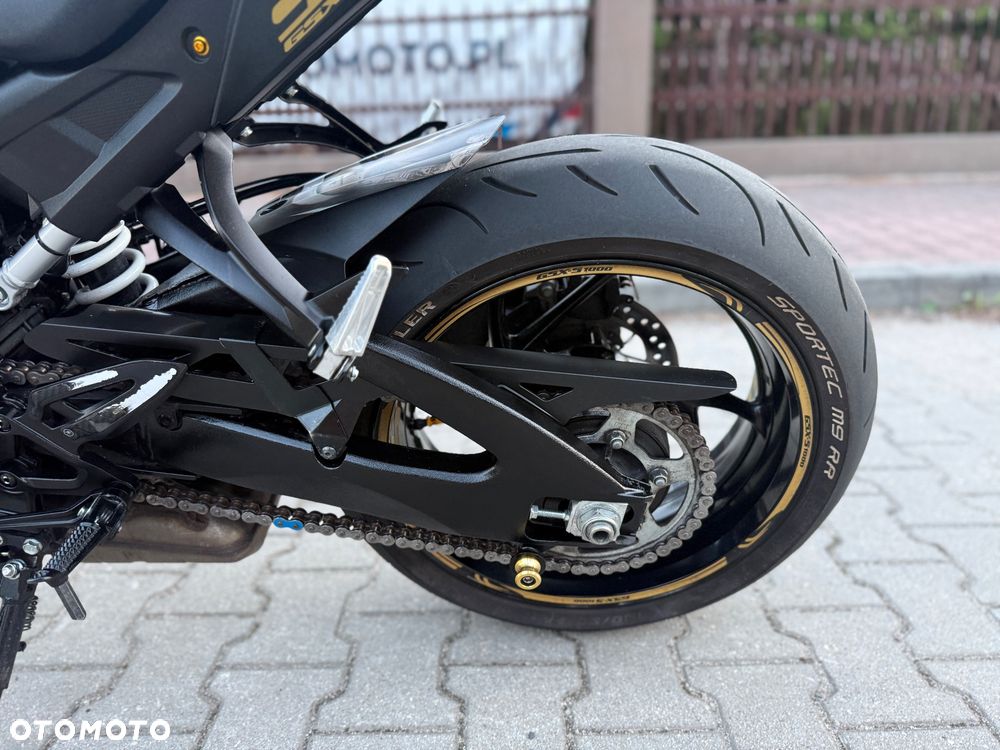 Suzuki GSX - 25