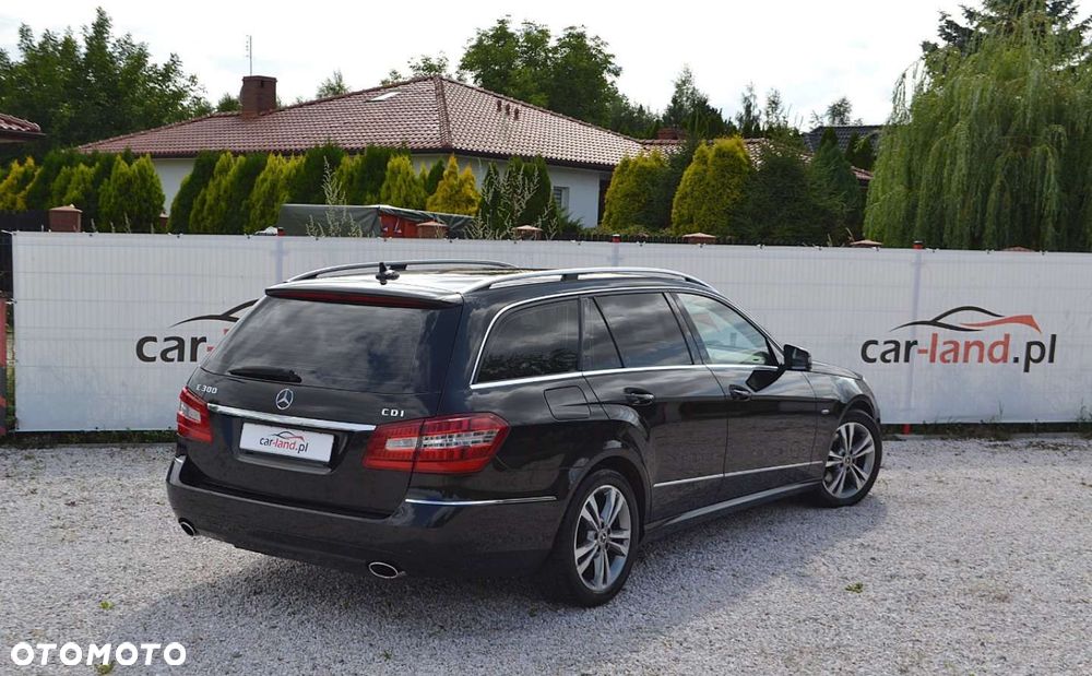 Mercedes-Benz Klasa E 300 BlueTEC 7G-TRONIC Avantgarde - 13