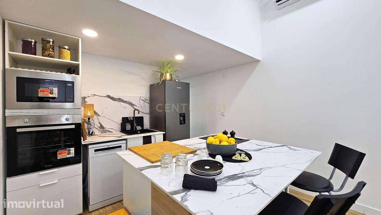Encantadora Moradia Duplex T1 Totalmente Remodelada em Setúbal - Grande imagem: 4/23
