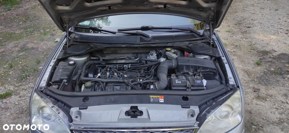 Ford Mondeo 1.8 Silver X - 22