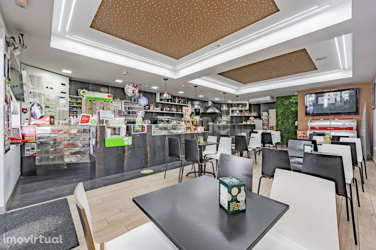 Café\Pastelaria com Jogos Santa Casa em Moreira da Maia - TRESPASSE - Grande imagem: 2/17