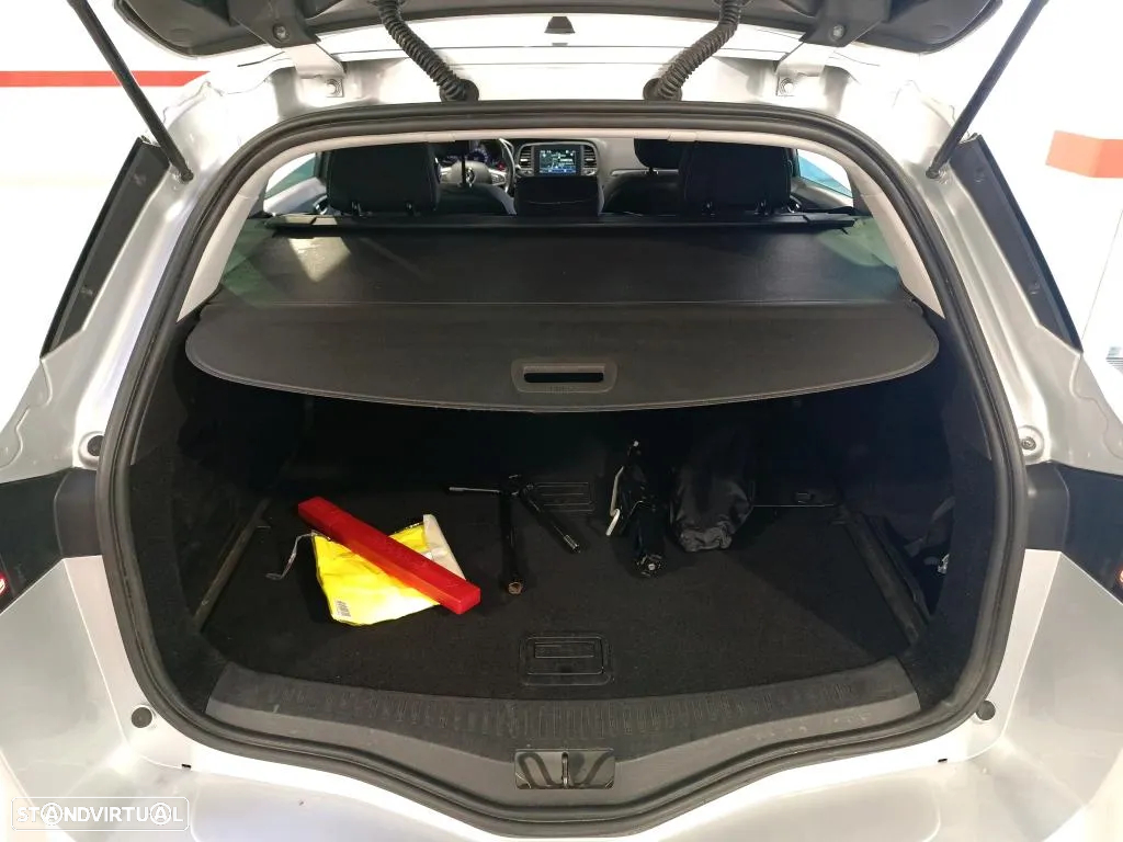 Renault Mégane Sport Tourer 1.5 Blue dCi Limited - 11
