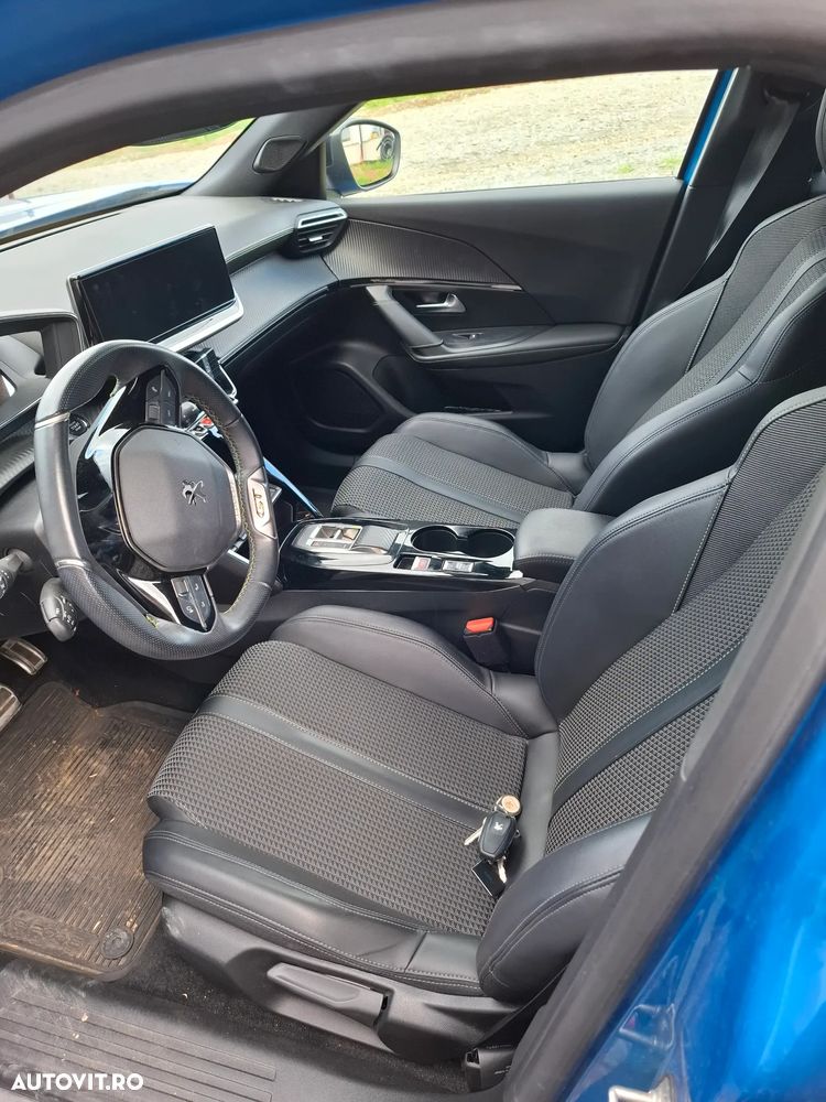 Peugeot 2008 50 kWh GT - 6