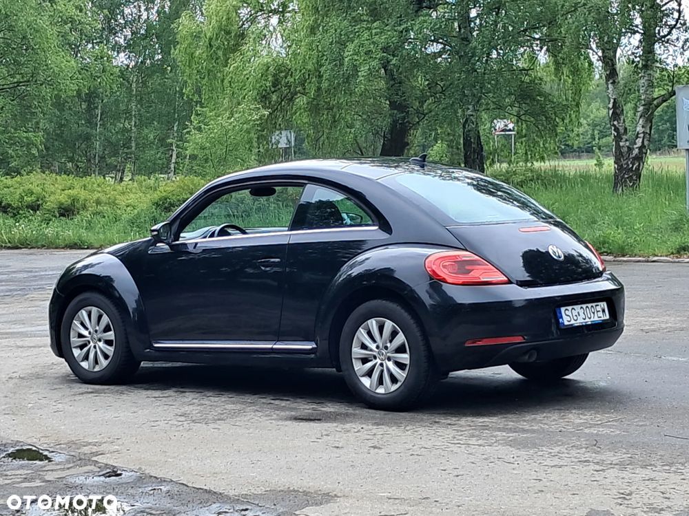 Volkswagen Beetle 1.6 TDI DPF Blue Motion Technologie Design - 4