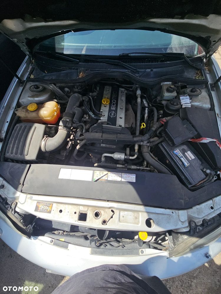 Opel Omega 2.2 104kw Części - 4