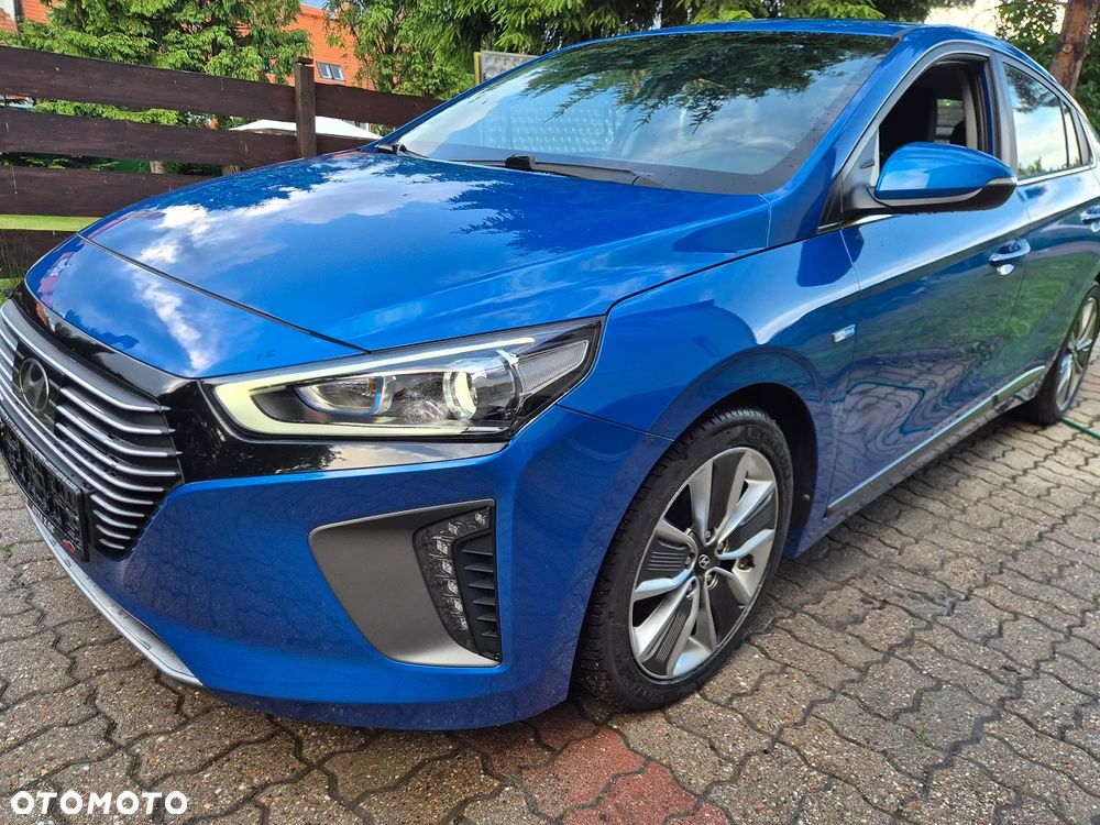 Hyundai IONIQ - 12