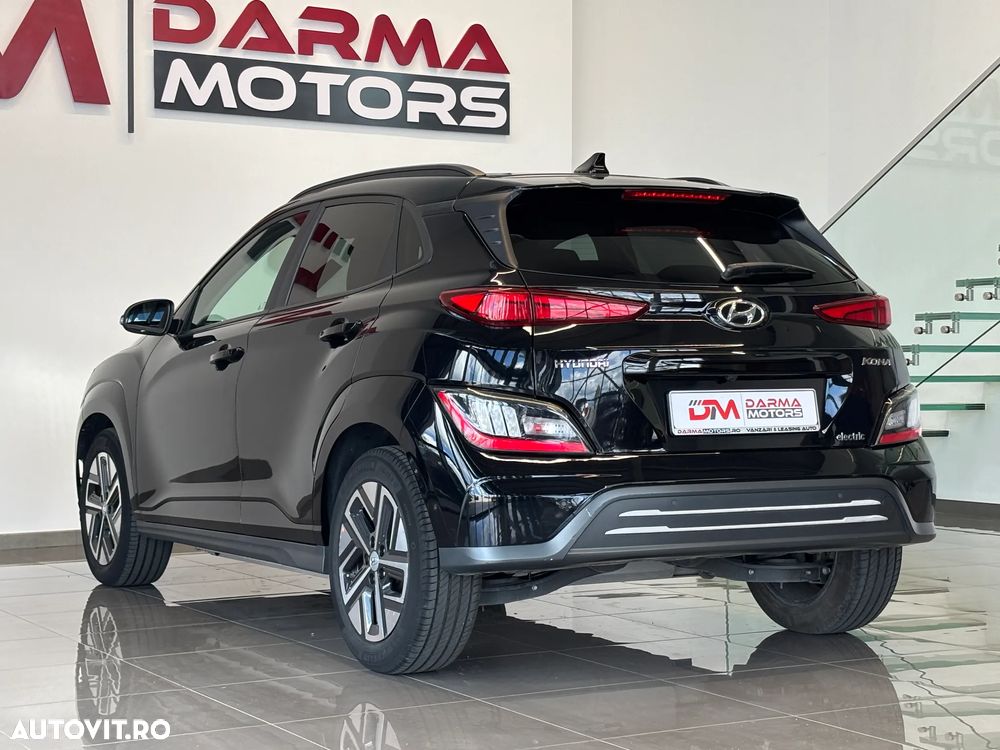 Hyundai KONA Select - 6