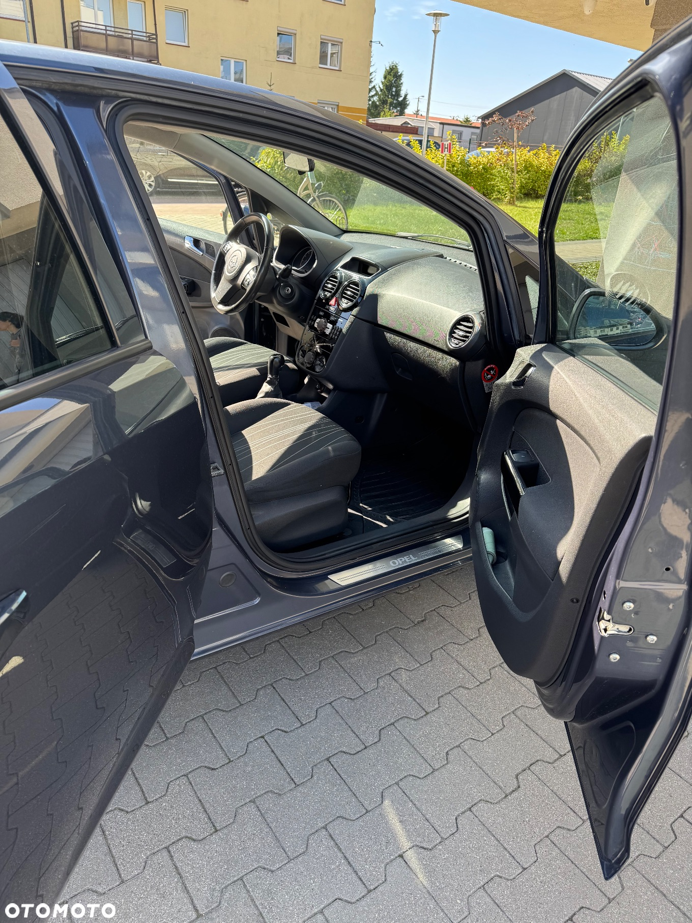 Opel Corsa 1.2 16V Cosmo - 15