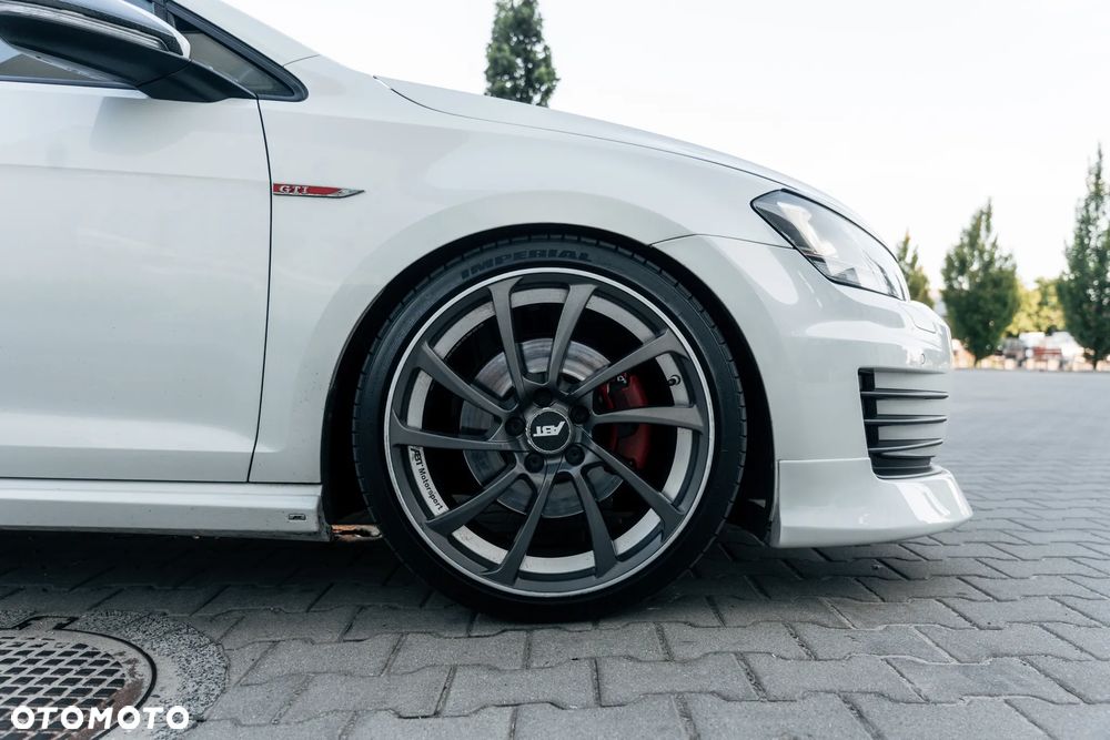 Volkswagen Golf GTI (BlueMotion Technology) DSG Performance - 20
