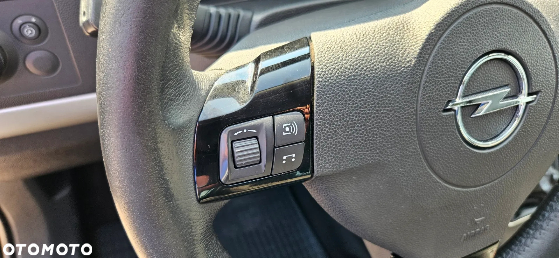Opel Zafira 1.8 Cosmo - 30
