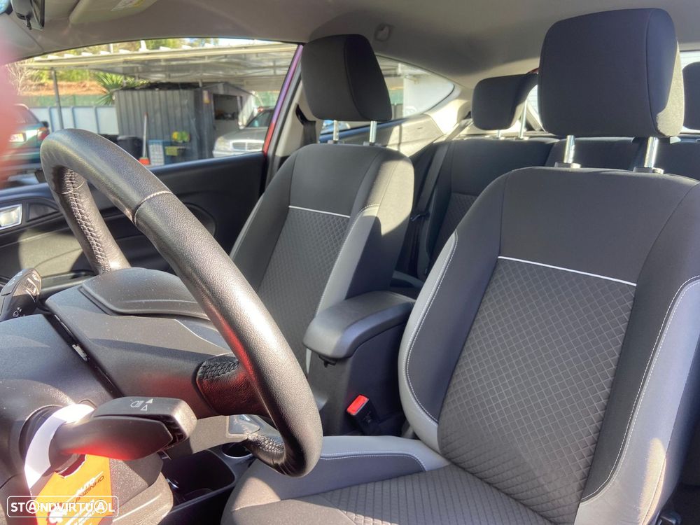 Ford Fiesta 1.0 EcoBoost S&S COOL&CONNECT - 19