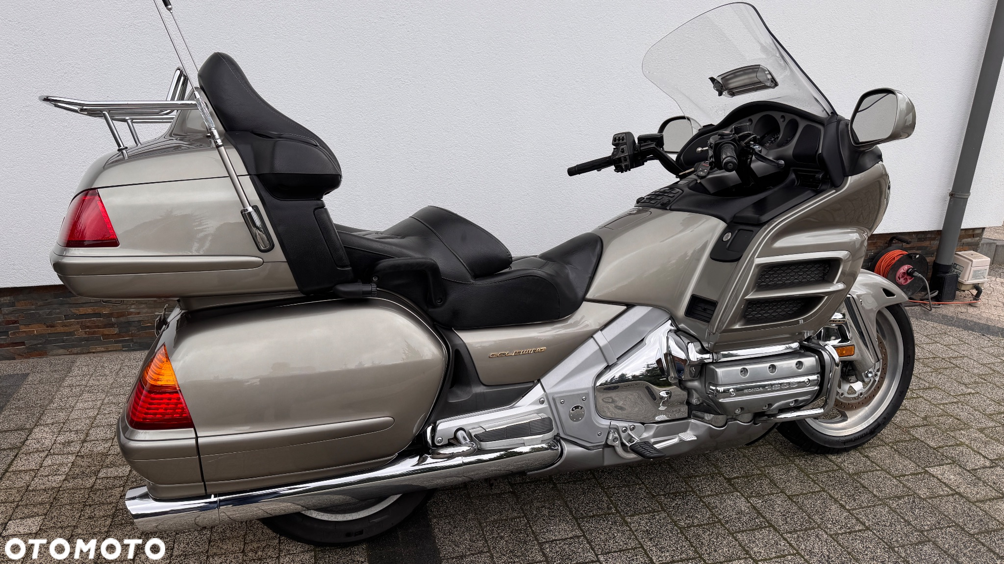 Honda GL - 4