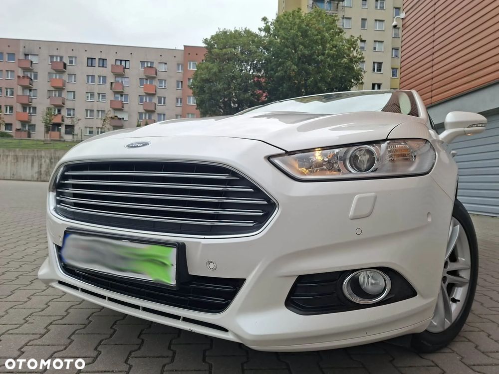 Ford Mondeo 2.0 TDCi STart-Stopp PowerShift-Aut Titanium - 4