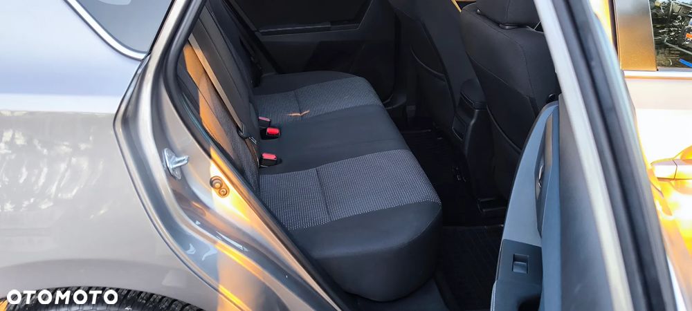 Toyota Auris 1.33 VVT-i Premium Comfort - 13