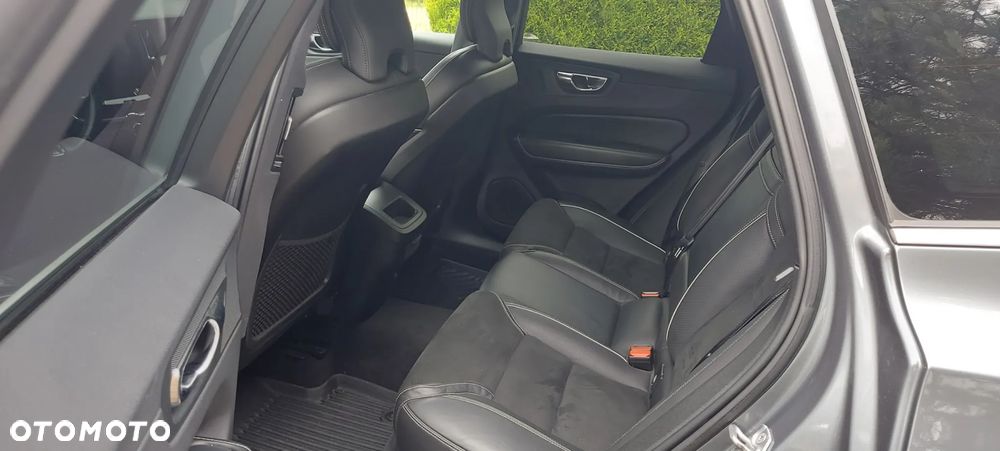 Volvo XC 60 D4 AWD RDesign - 12