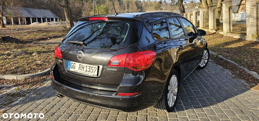 Opel Astra 1.4 Turbo 150 Jahre - 17