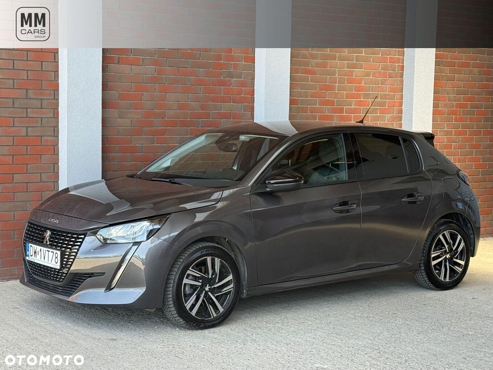 Peugeot 208 - 1