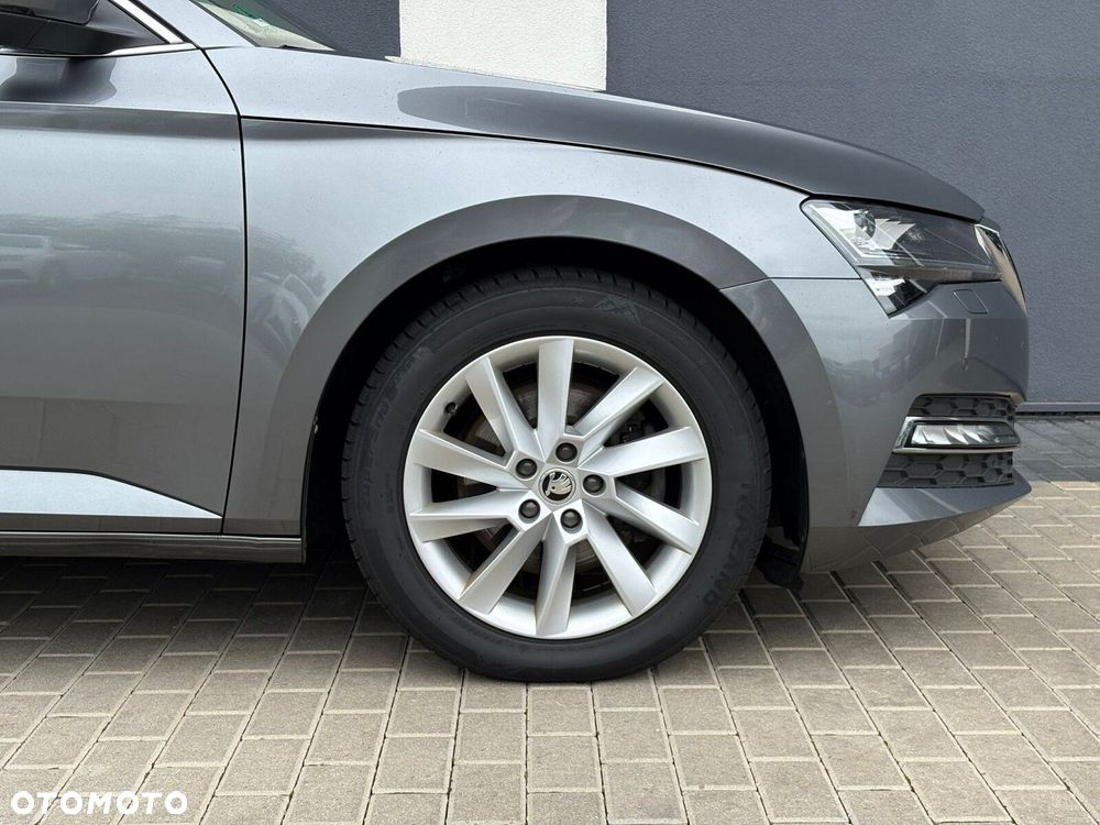 Skoda Superb 2.0 TDI SCR Style DSG - 23