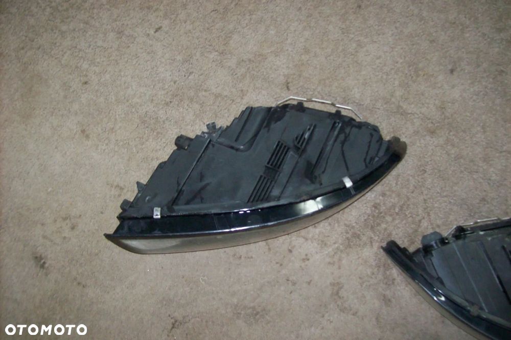 LAMPA PRZEDNIA  PRAWA VOLVO V50 EUROPA - 7