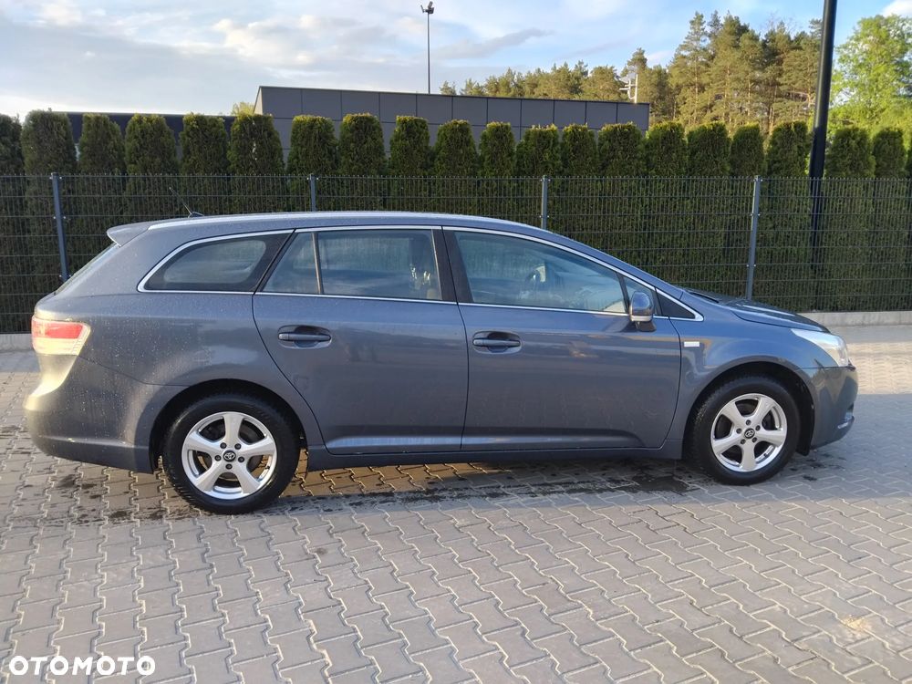 Toyota Avensis 1.8 Sol - 7