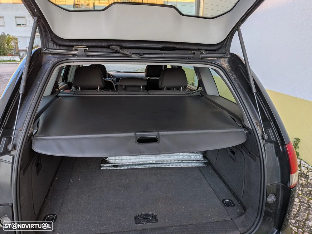 Opel Vectra Caravan 1.9 CDTi Executive - 21