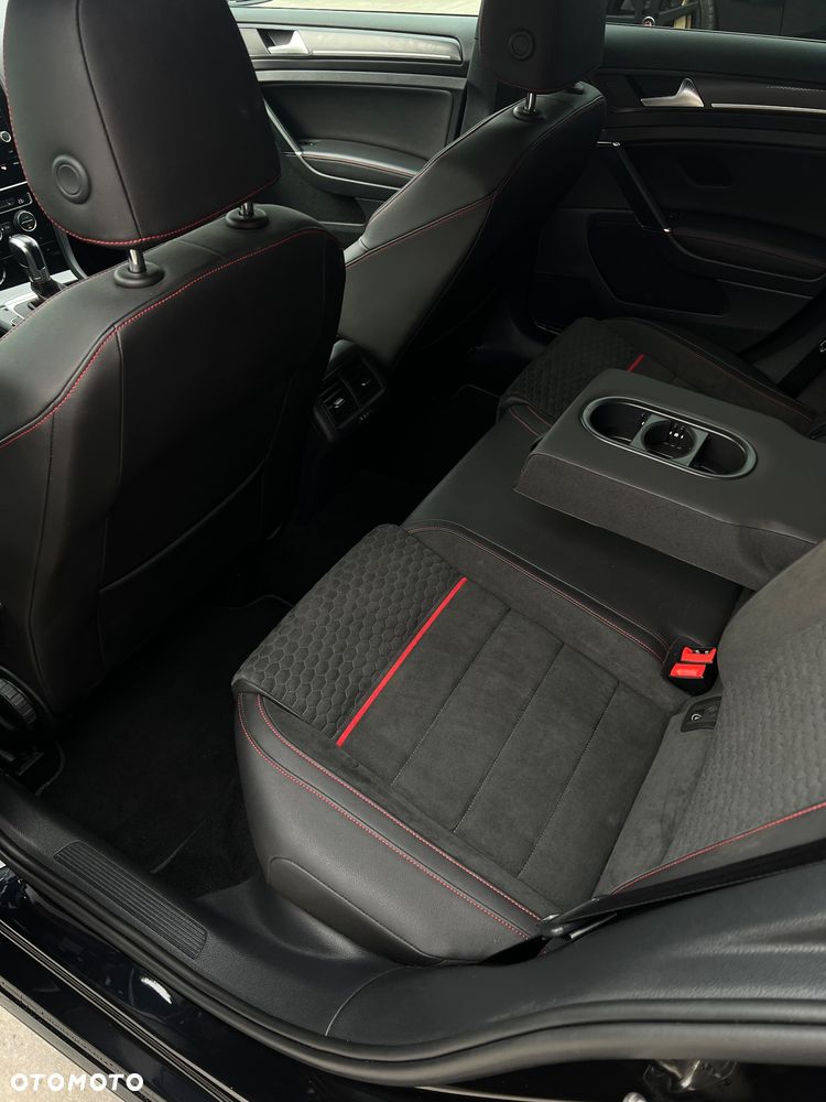 Volkswagen Golf GTI (BlueMotion Technology) DSG Performance - 14