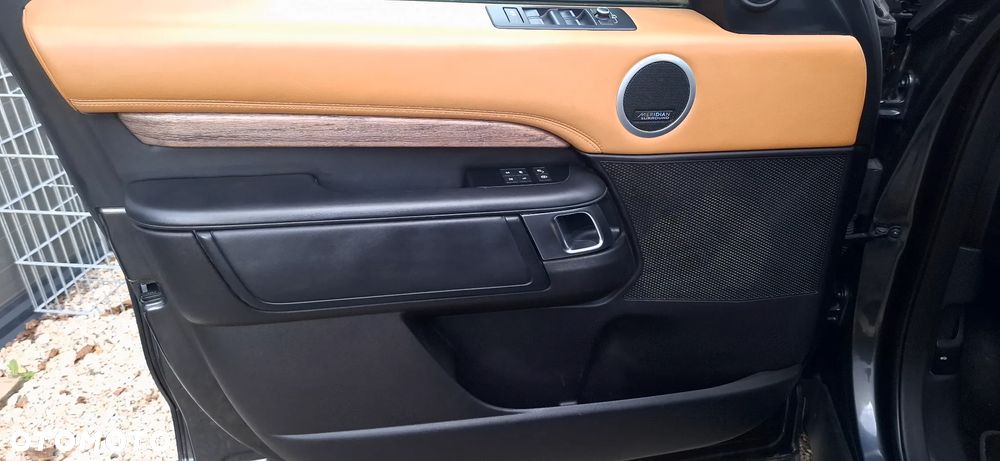 Land Rover Discovery 3.0 TD6 HSE Luxury - 15
