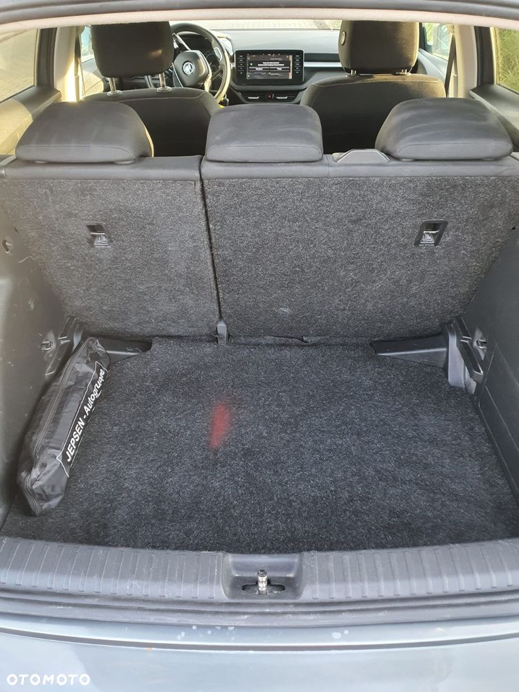 Skoda Fabia ver-1-0-tsi-ambition-dsg - 9