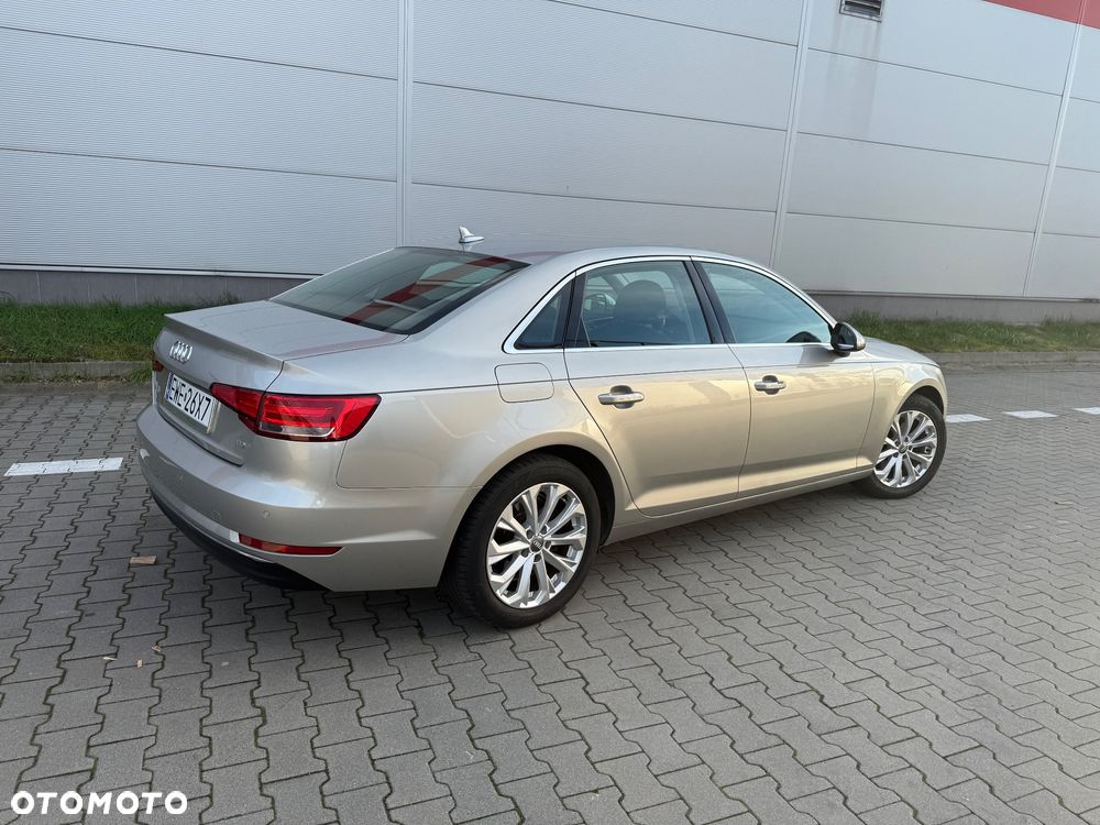 Audi A4 Limousine - 5
