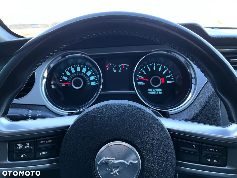 Ford Mustang - 27