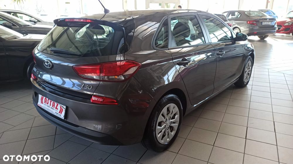 Hyundai i30 1.4 Comfort - 13